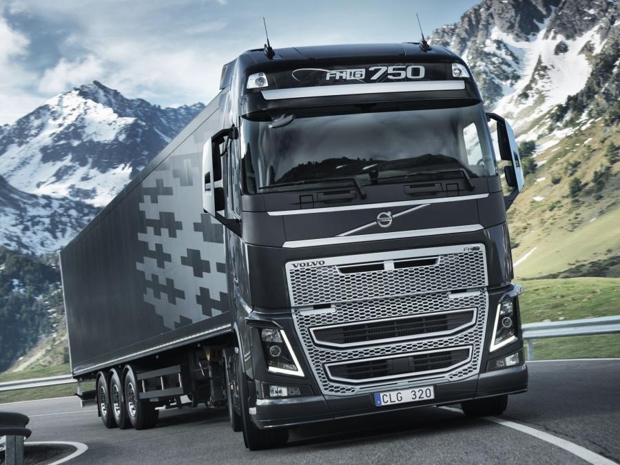  Volvo FH16 750 4x2 2012 года  (фото 2 из 18)